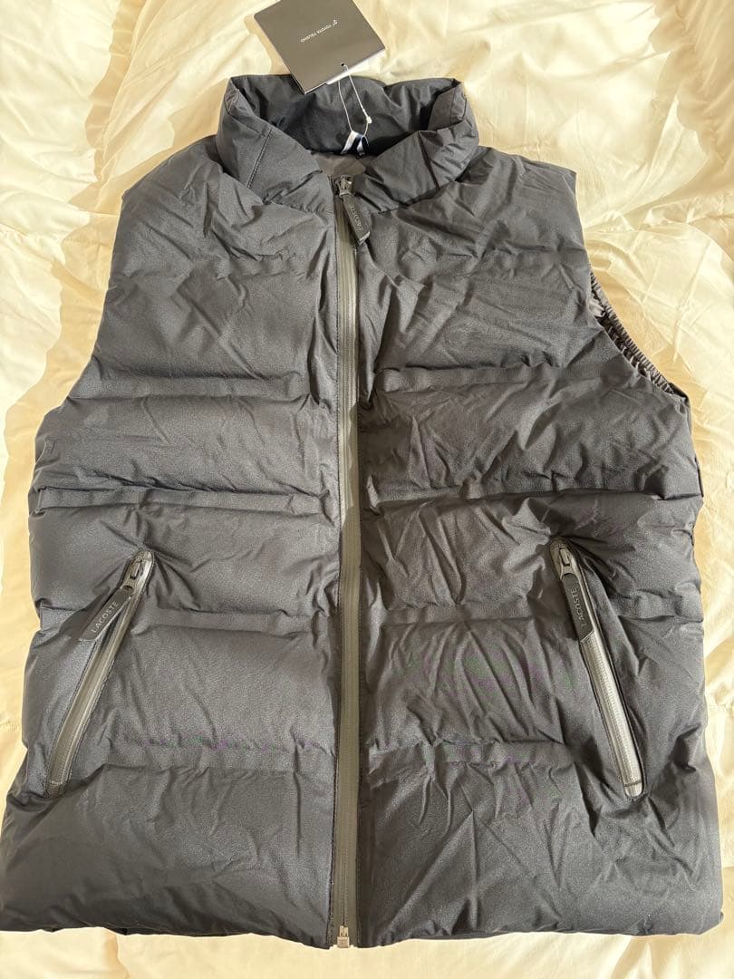 新品未使用、タグ付き！　ラコステ　ダウンベスト