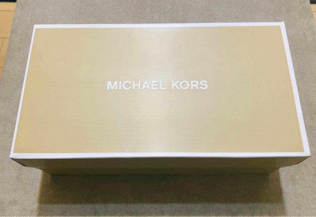 ☆新品☆マイケル・コースFULTON モカシン　ネイビー　24㎝フラットシューズ