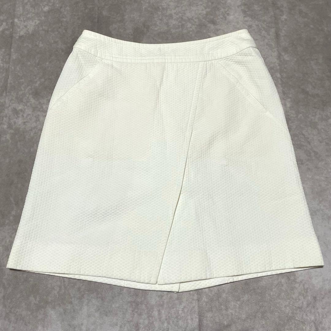 シャネル　CHANEL （38） ミニスカート　ココマークボタン　膝上丈　白