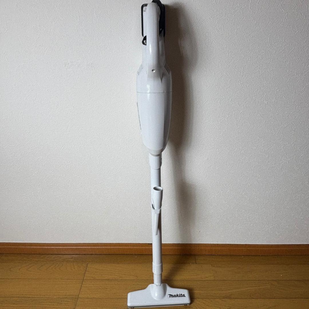 makita マキタ 充電式 コードレスクリーナー 掃除機 CL106FD