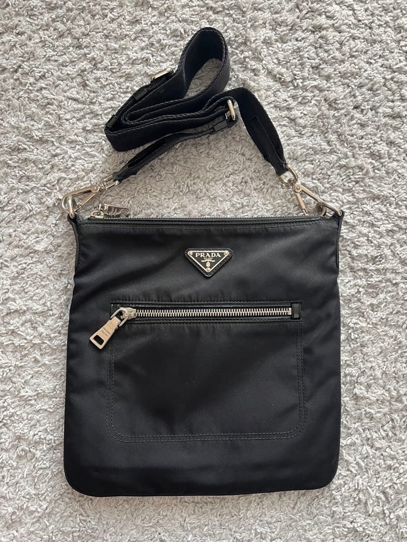 PRADA ショルダーバッグ