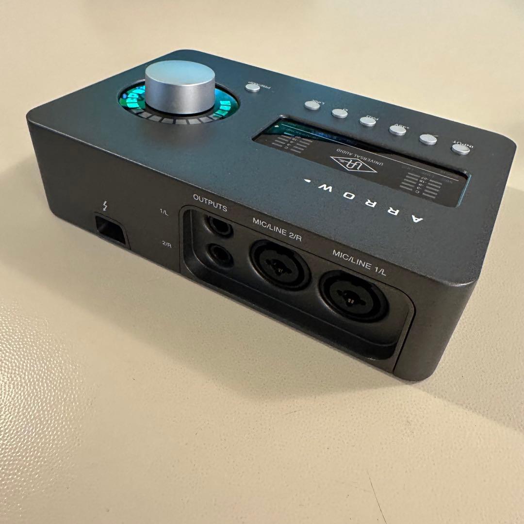 Universal Audio Arrow 本体　ケースおまけ付き