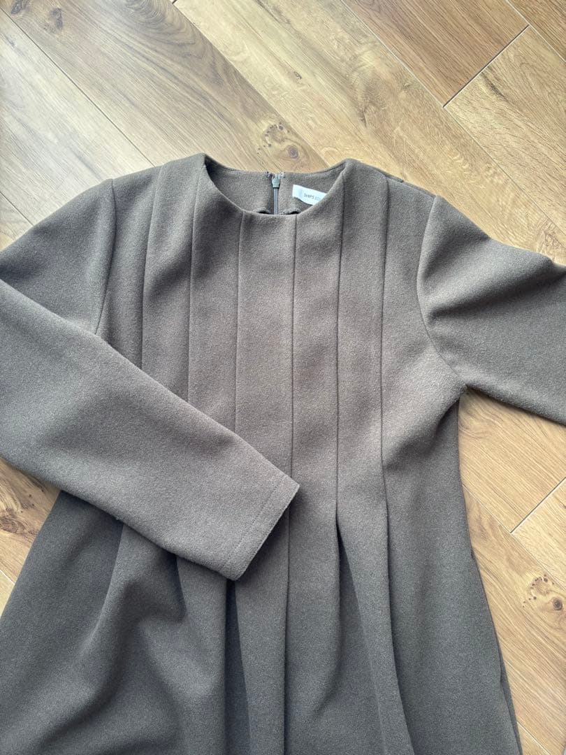 SHIPS エア ニードル クルーネック タック フレア ワンピース