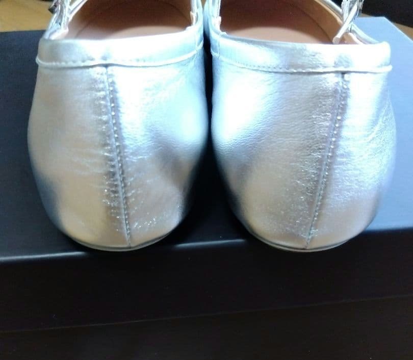 Gianvito Rossi　ジャンヴィトロッシ　フラットシューズ　シルバー