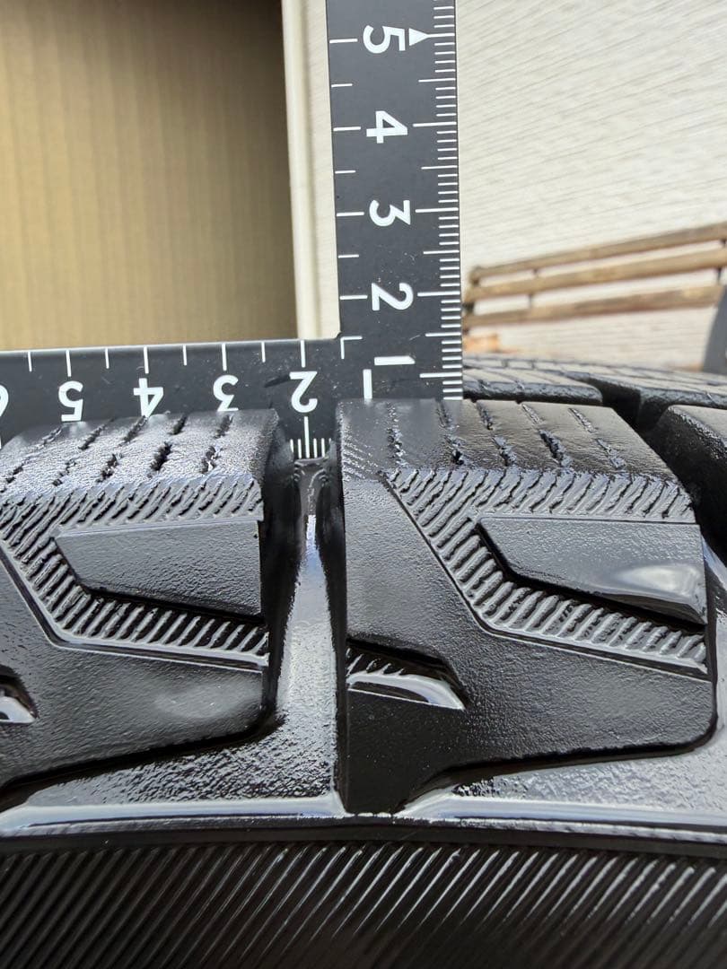 ハリアー　18インチ スタッドレスタイヤホイール付き