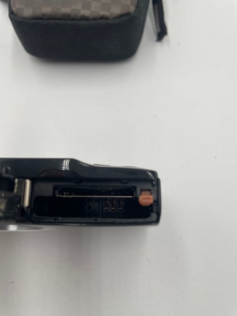 Canon IXY 120 コンパクトデジタルカメラ 本体＋バッテリー