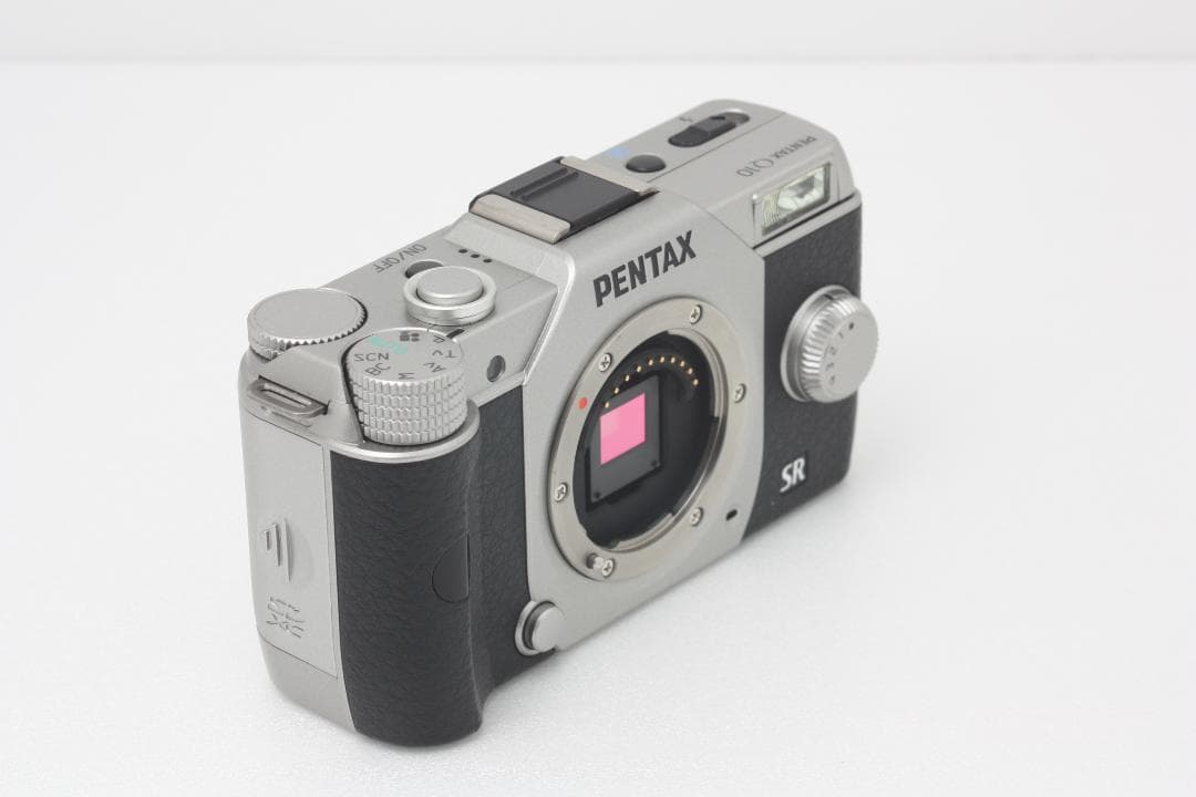 【良品】ペンタックス PENTAX Q10 ボディ シルバー 完動品 #353a