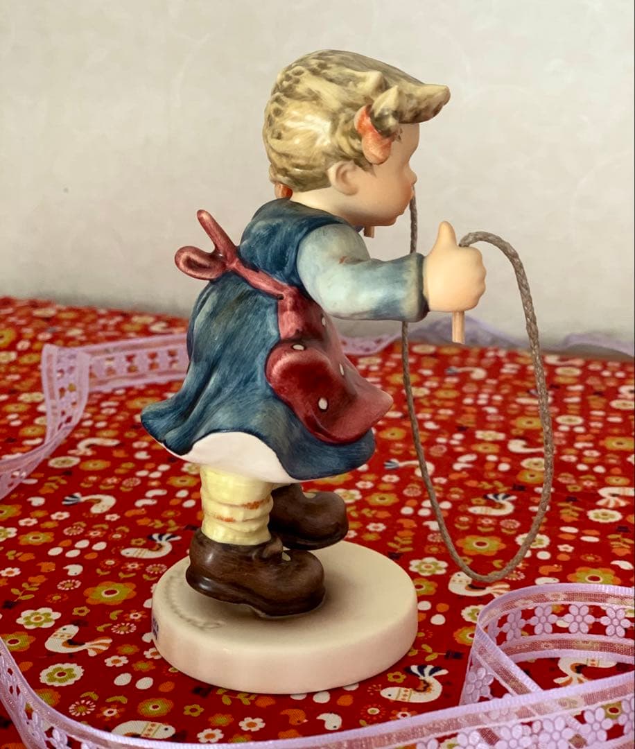 ゲーベル・フンメル人形・縄跳びをする子どもたち・可愛いです♡