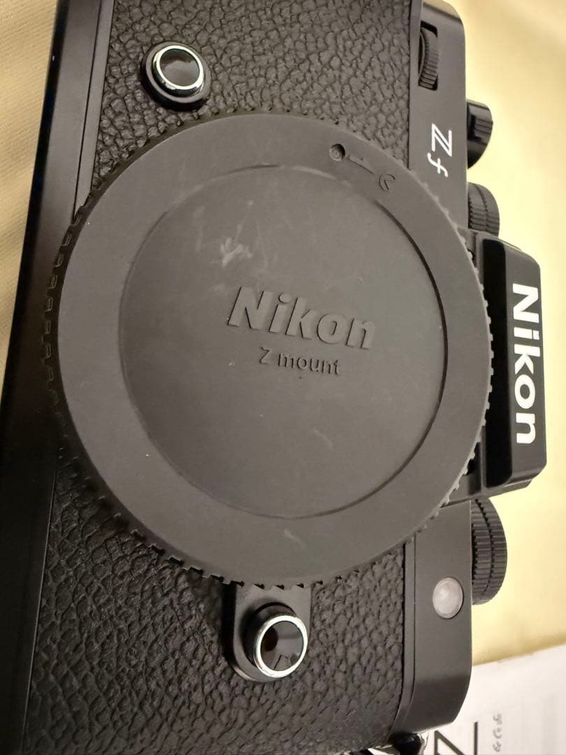 ニコン　Nikon zf 純正グリップ付き