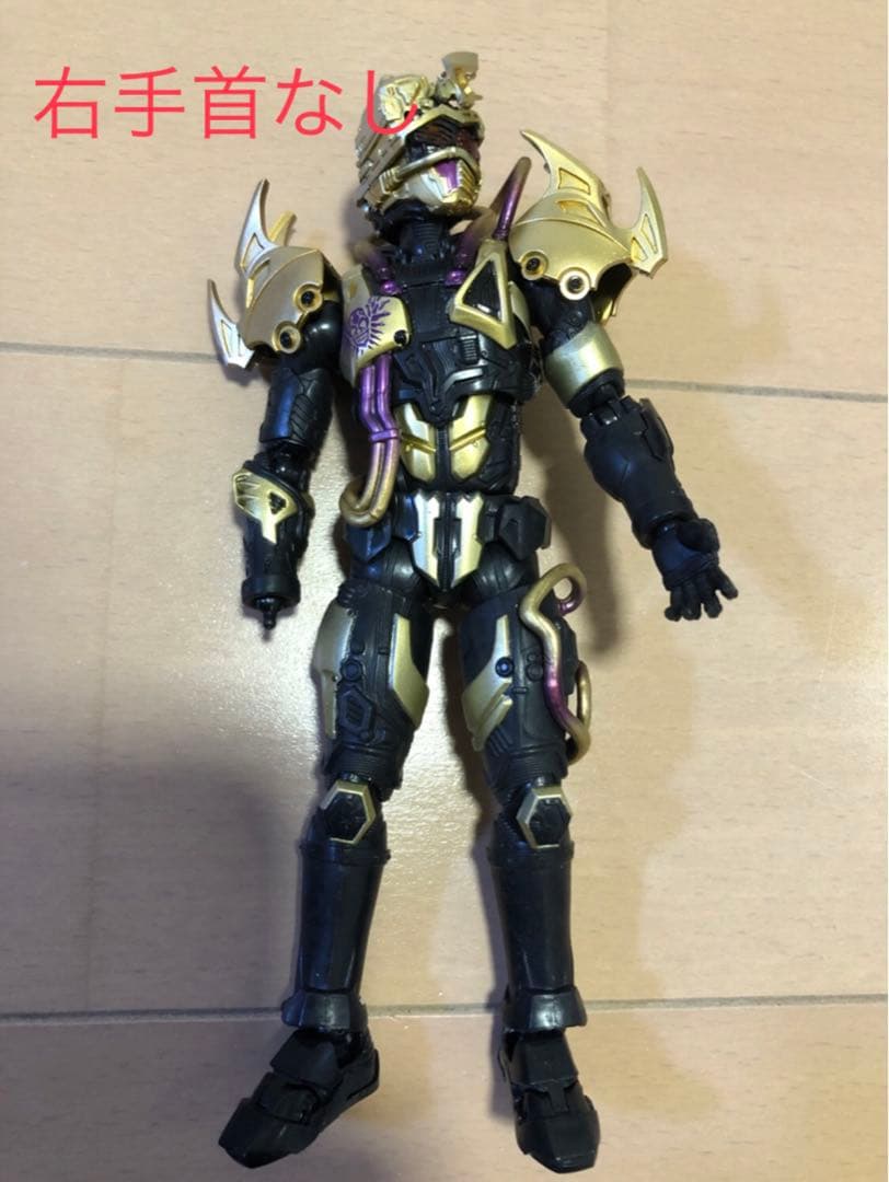 サ*ー様 仮面ライダー　フィギュアーツ　バンダイ