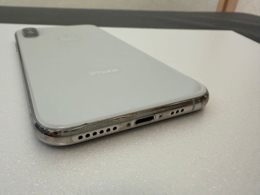 Apple iPhone XS　シルバー SIMフリー　256GB おまけ付き