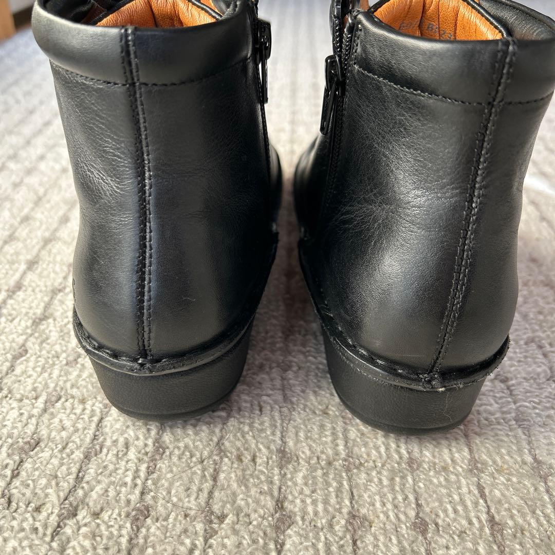 レザー ブラック ショートブーツ