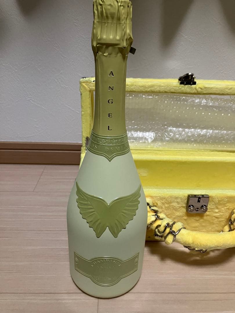 エンジェル　シャンパン ドゥミセック イエロー リミテッドサマー 新品未開封