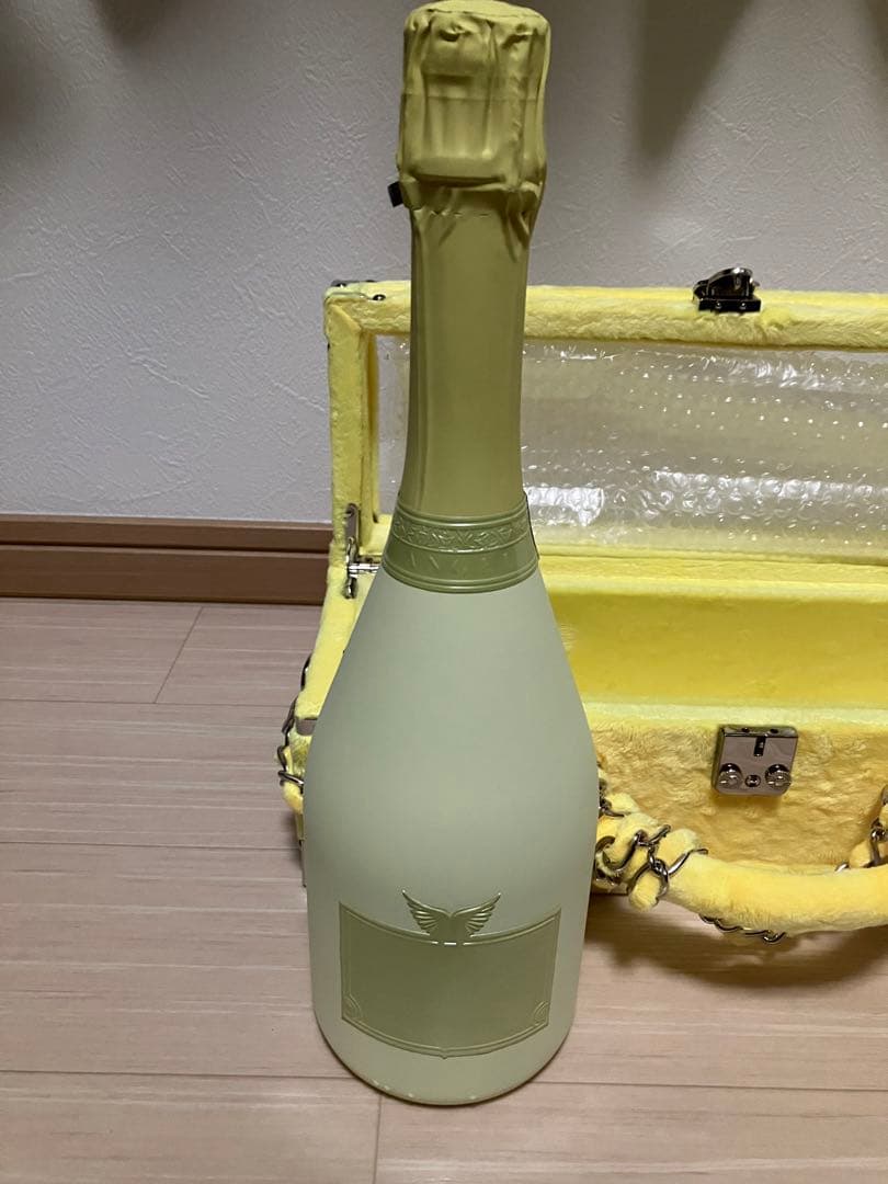エンジェル　シャンパン ドゥミセック イエロー リミテッドサマー 新品未開封