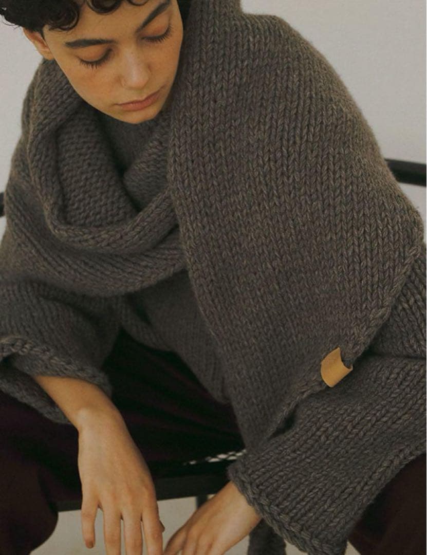 バルキーヤーンハンドニットストール