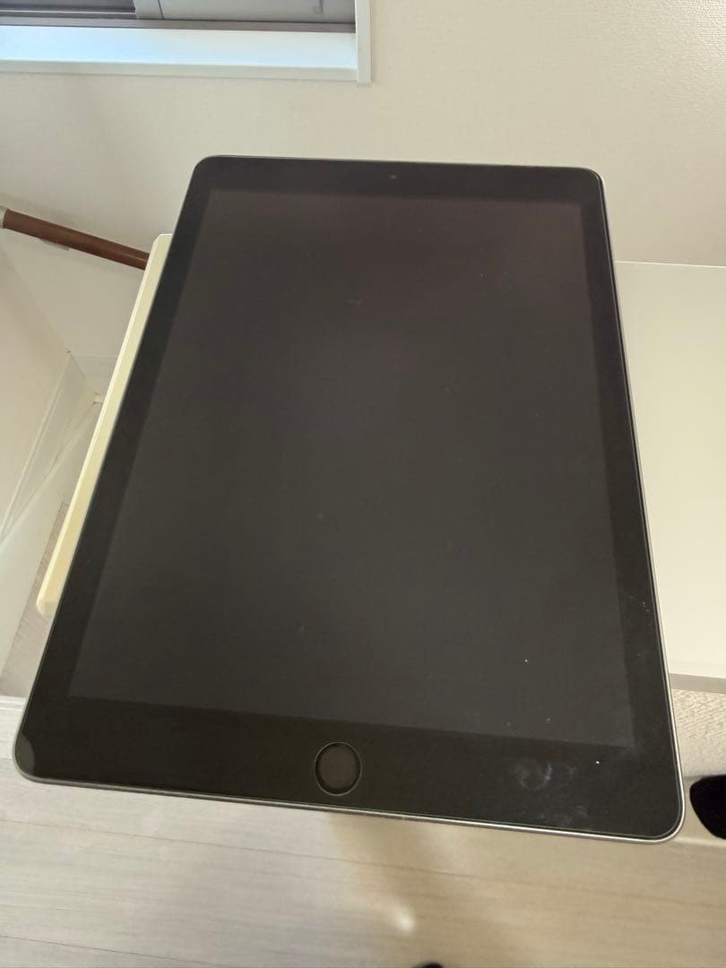 ipad第6世代　32GB