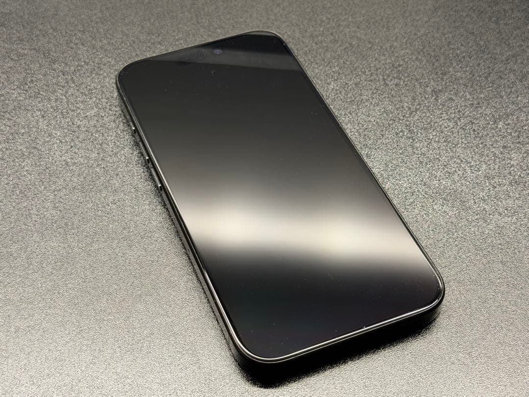 iPhone 15 Pro 128GB ブラックチタニウム バッテリー87%