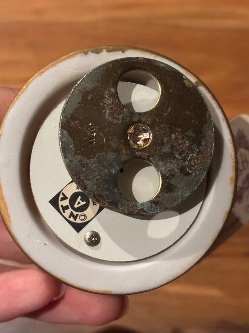 ヨーヨーの猫つまみ ココ 雨に濡れても オルゴール