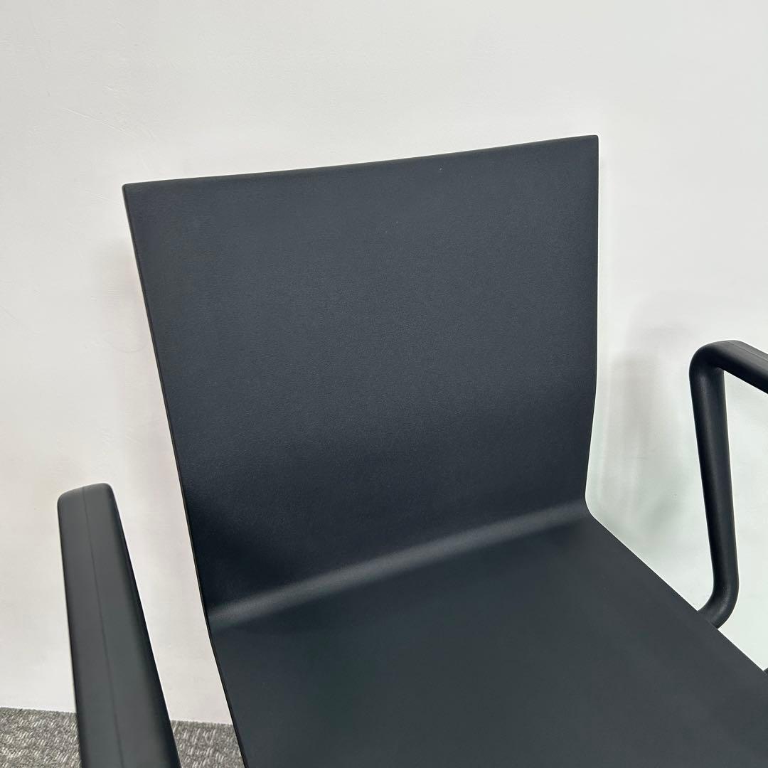 A 2016年　vitra　ヴィトラ　.04　オフィスチェア　アームレスト付き