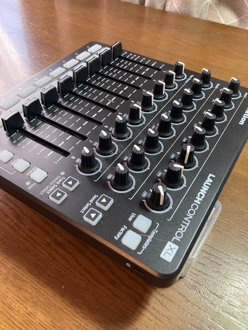 美品 Novation Launch Control XL MK2