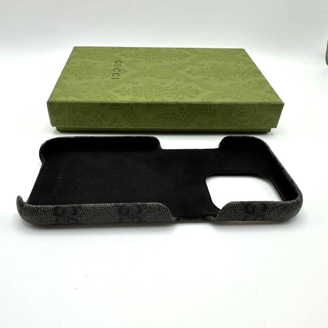 美品　GUCCI iPhone 15Pro スマホケース　GGスプリーム グレー