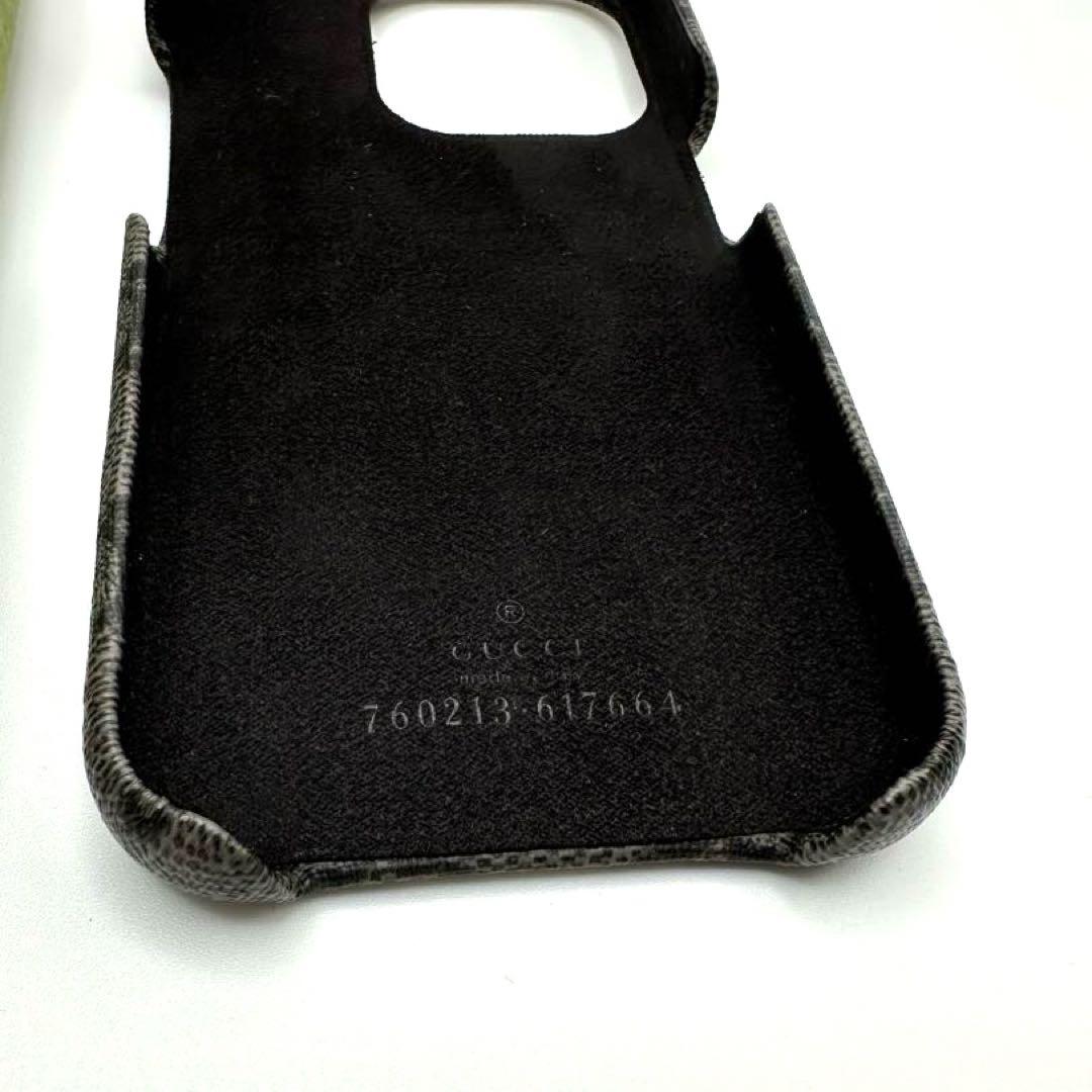 美品　GUCCI iPhone 15Pro スマホケース　GGスプリーム グレー
