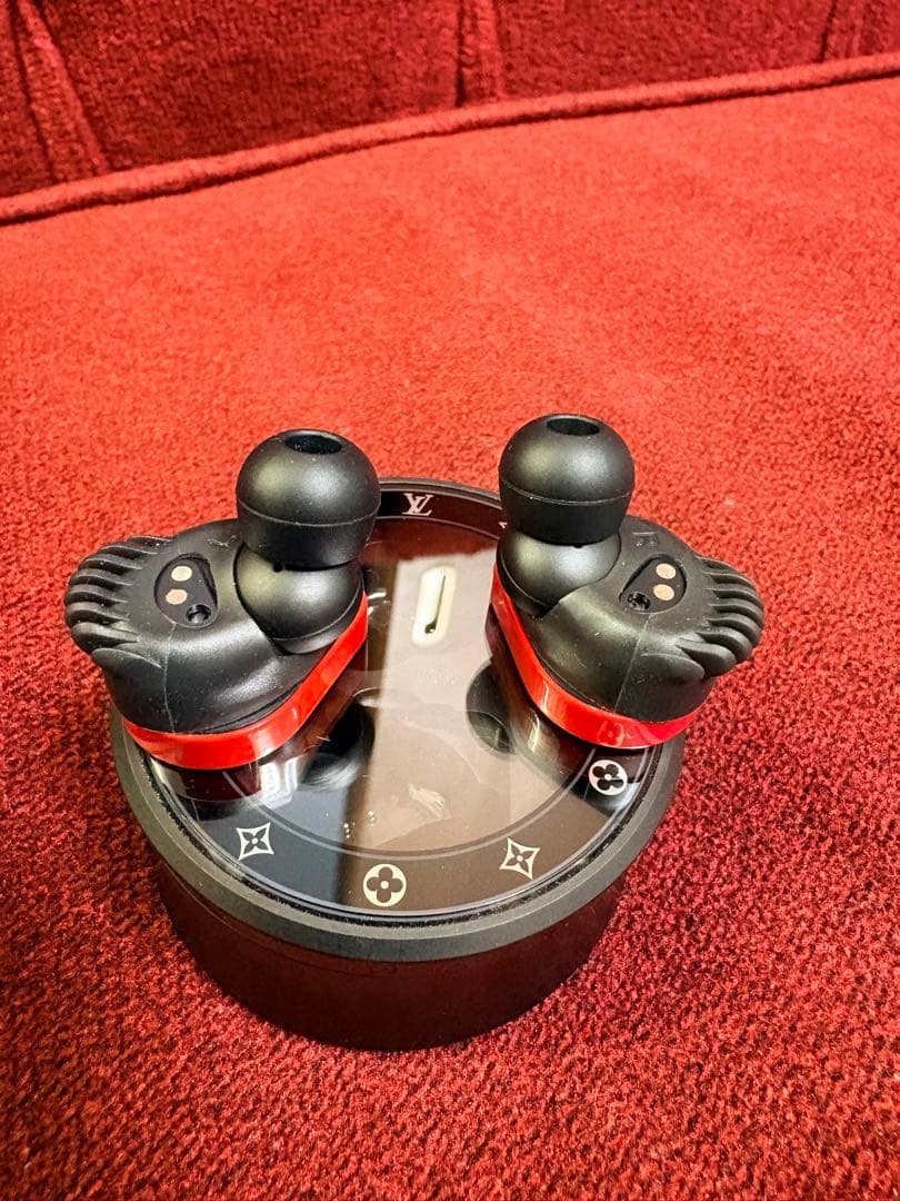 【美品】LVルイヴィトン ホライゾンワイヤレスイヤホン Bluetooth