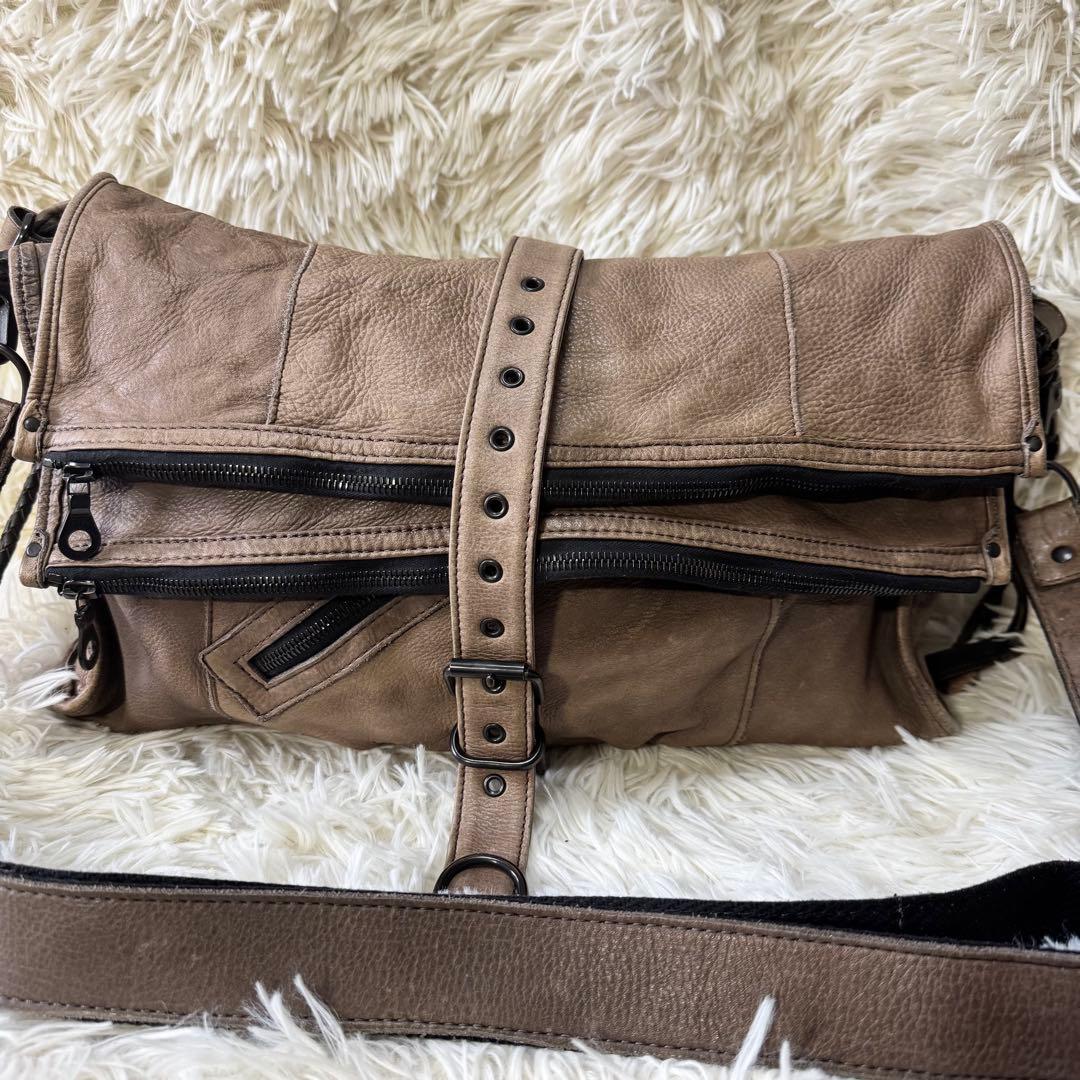 ZER 本革レザー　ショルダーバッグ 三層式