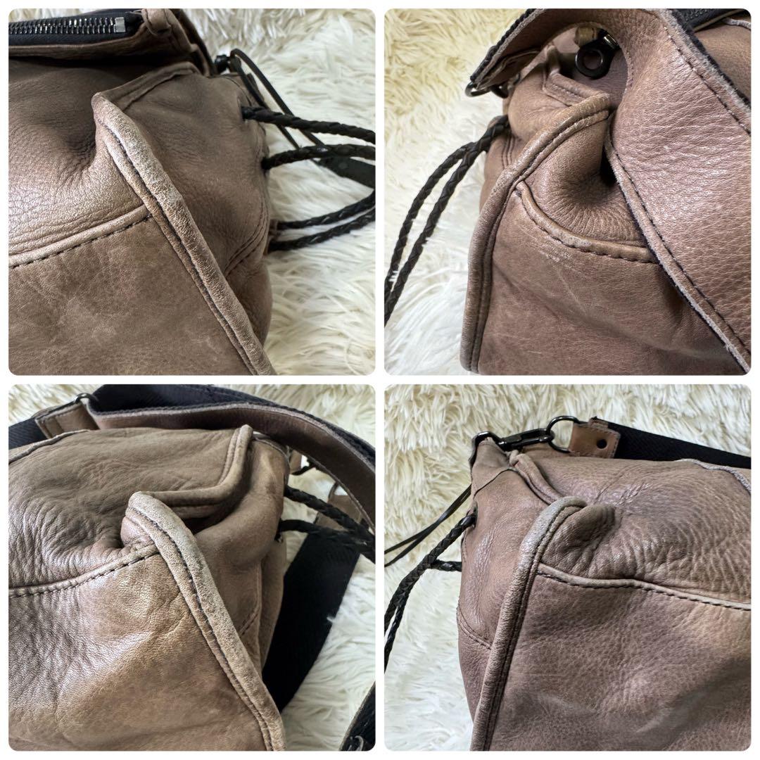 ZER 本革レザー　ショルダーバッグ 三層式