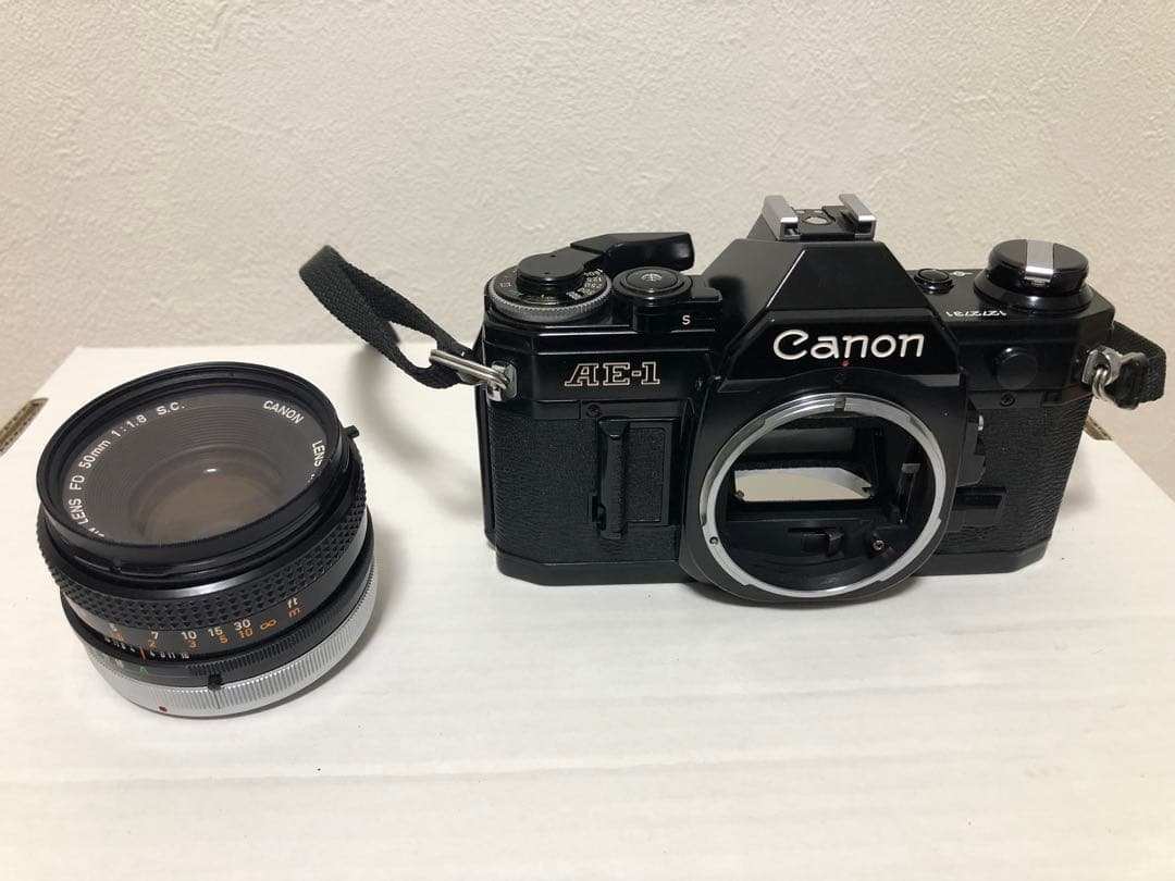 【美品中古】Canon AE-1 フィルム一眼レフカメラ　説明書カタログ付き
