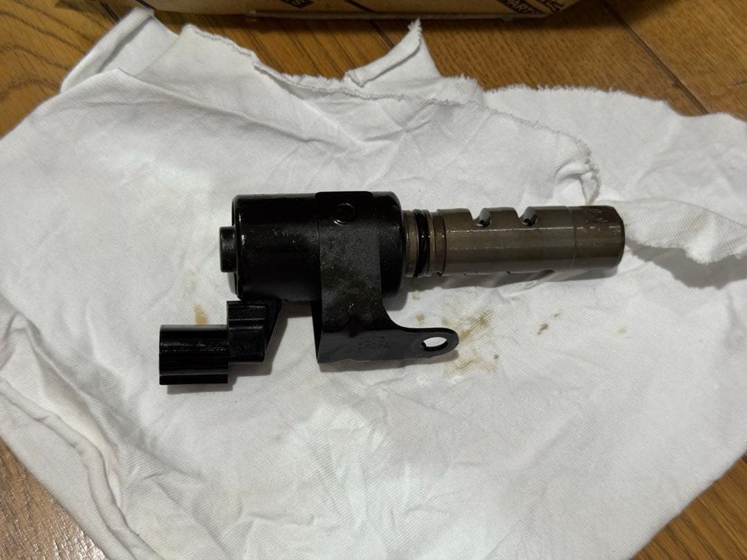 トヨタ 純正 アルテッツァ オイル コントロールバルブ 吸 気排気セット