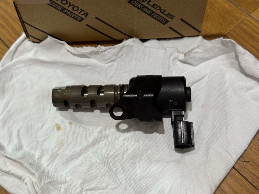 トヨタ 純正 アルテッツァ オイル コントロールバルブ 吸 気排気セット