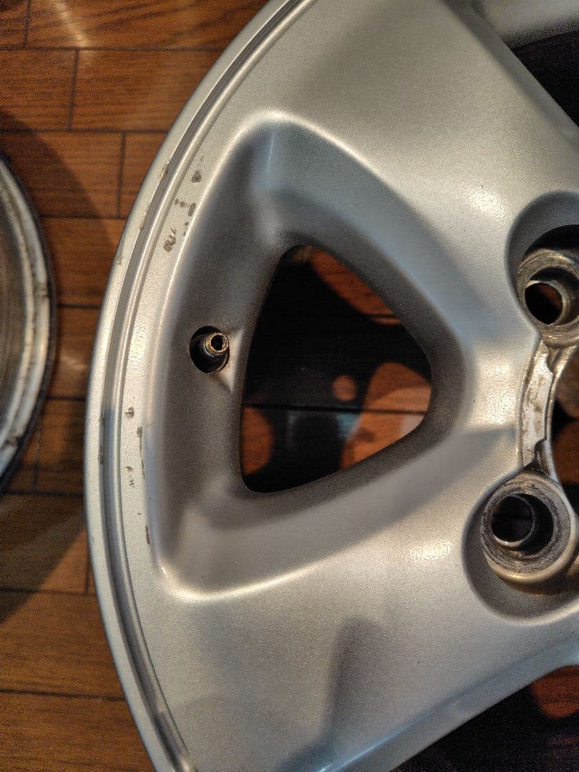 トヨタ ランクル100 純正ホイール