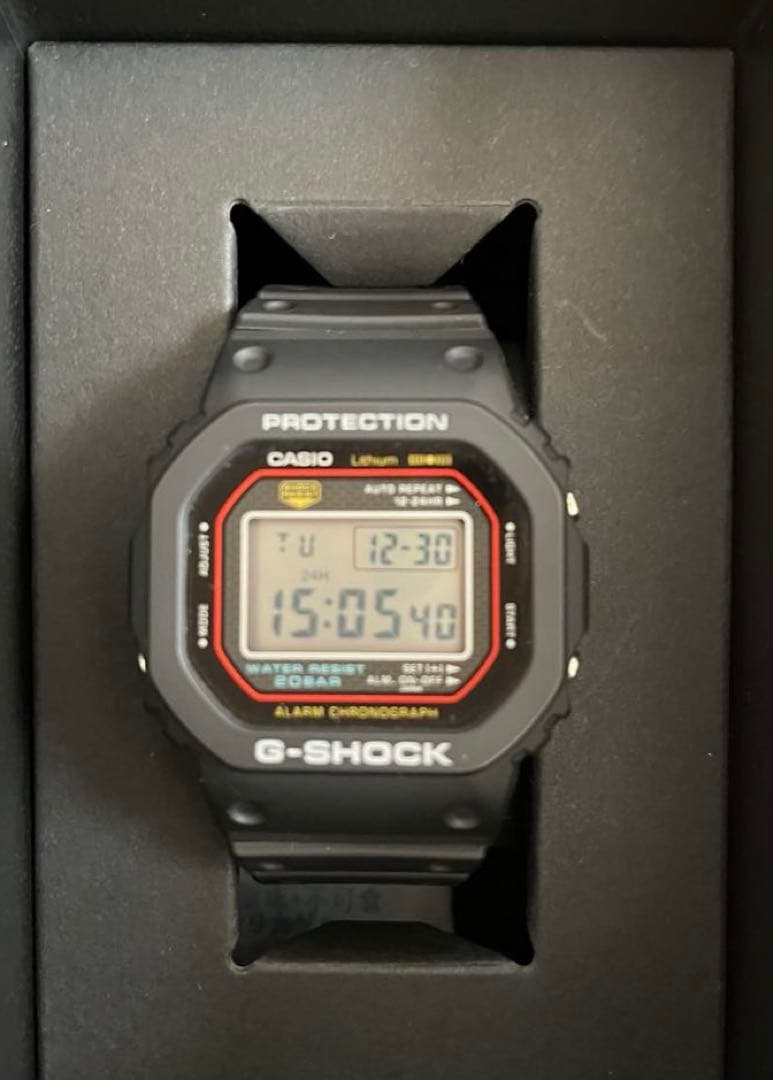 初代G-SHOCK 復刻モデル　DW-5000R-1AJF