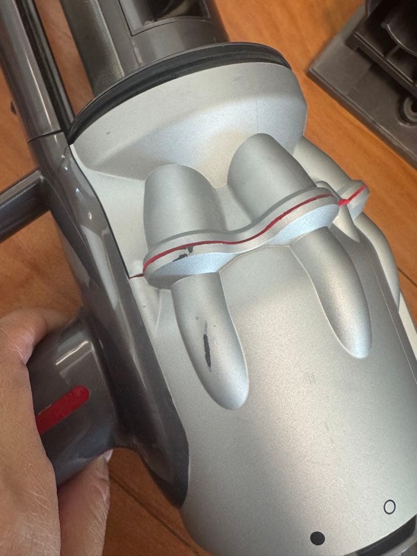 【動作問題なし】コードレス掃除機　ダイソン　Dyson SV21