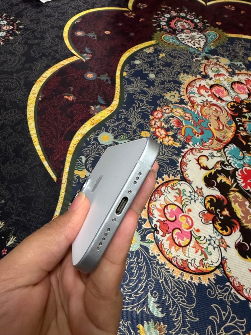 スマートフォン本体 Apple iPhone 15 -128