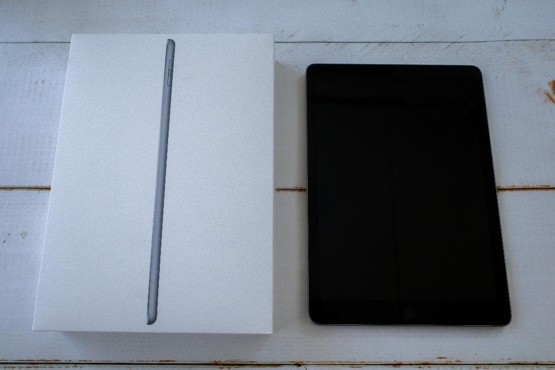 Apple iPad 第6世代 WiFi 32GB スペースグレイ