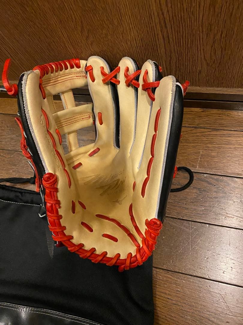 ミズノプロ　軟式用　佐藤輝モデル