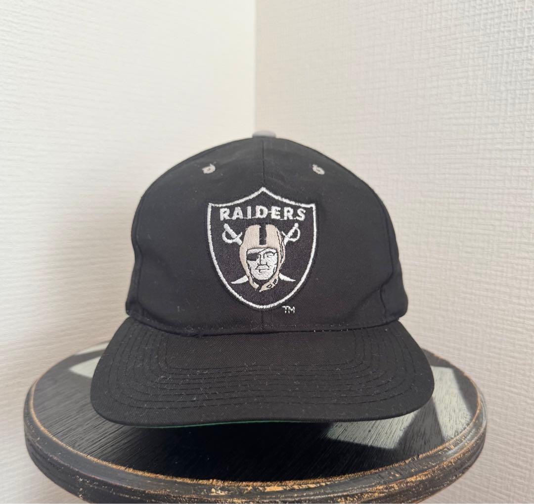 80〜90's RAIDERS newera black cap