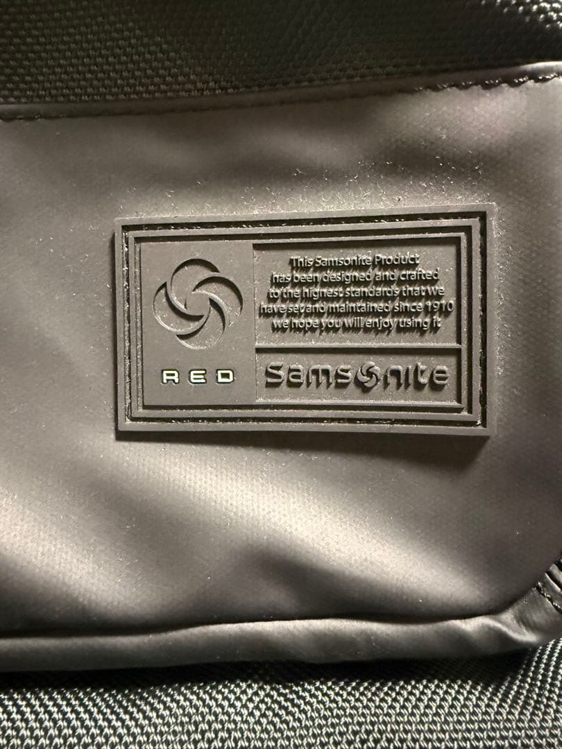 ユウジおまとめ: Samsonite RED バックパックとemuセーター