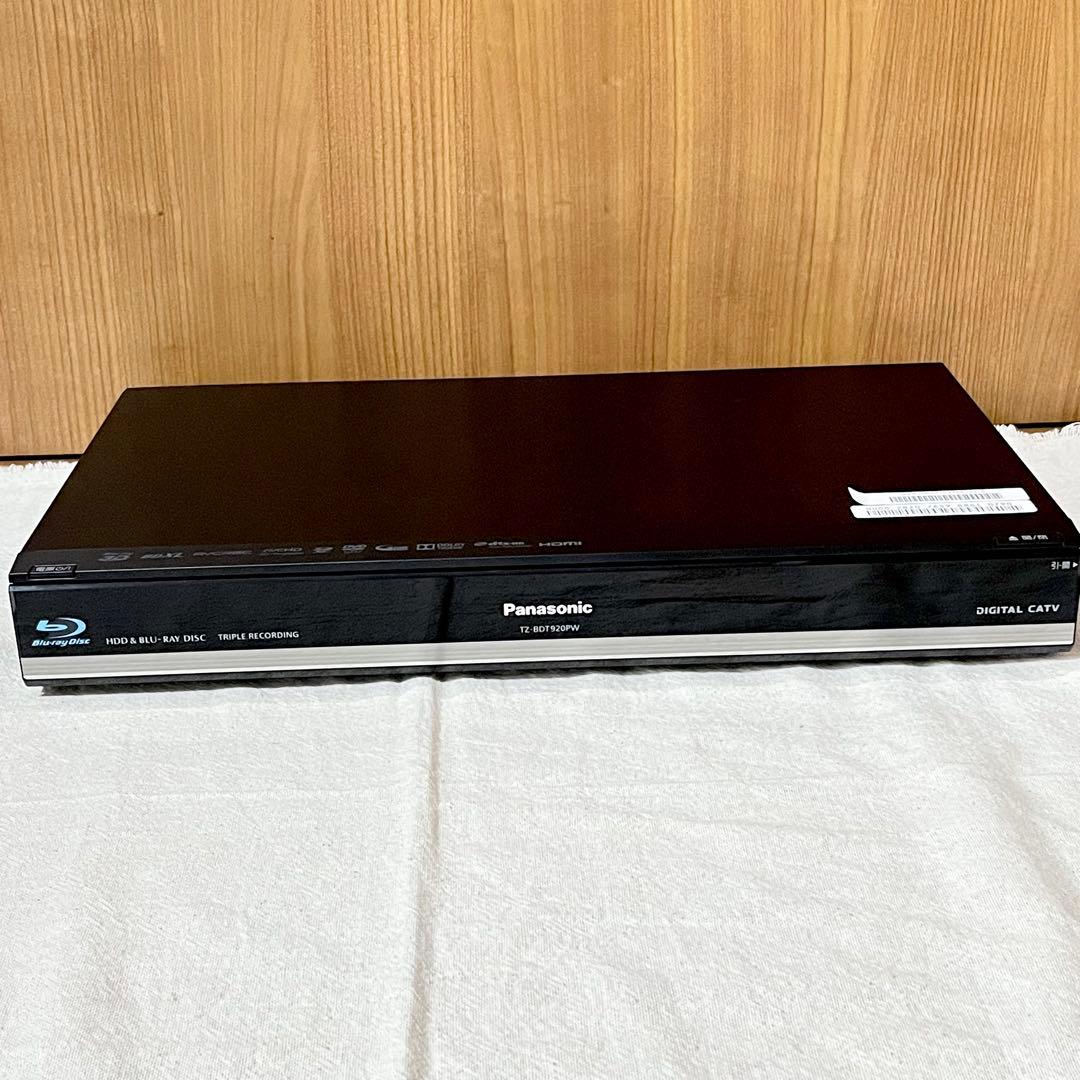 美品Panasonicブルーレイレコーダー TZ-BDT920PW 1TB