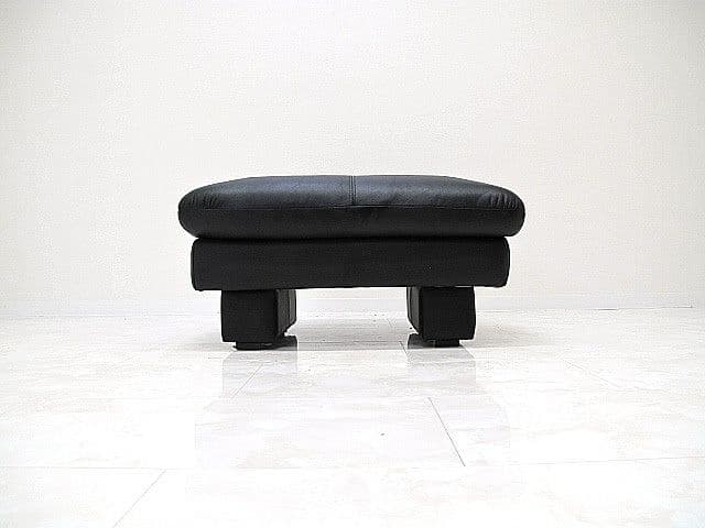 【展示品】IDC大塚家具 本革オットマン 　　モダンデザイン　スツール　チェア