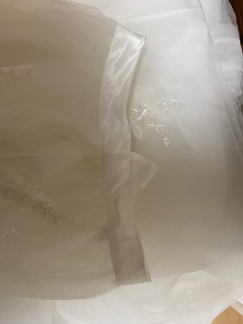 アールイズウェディング with a white オーバースカート