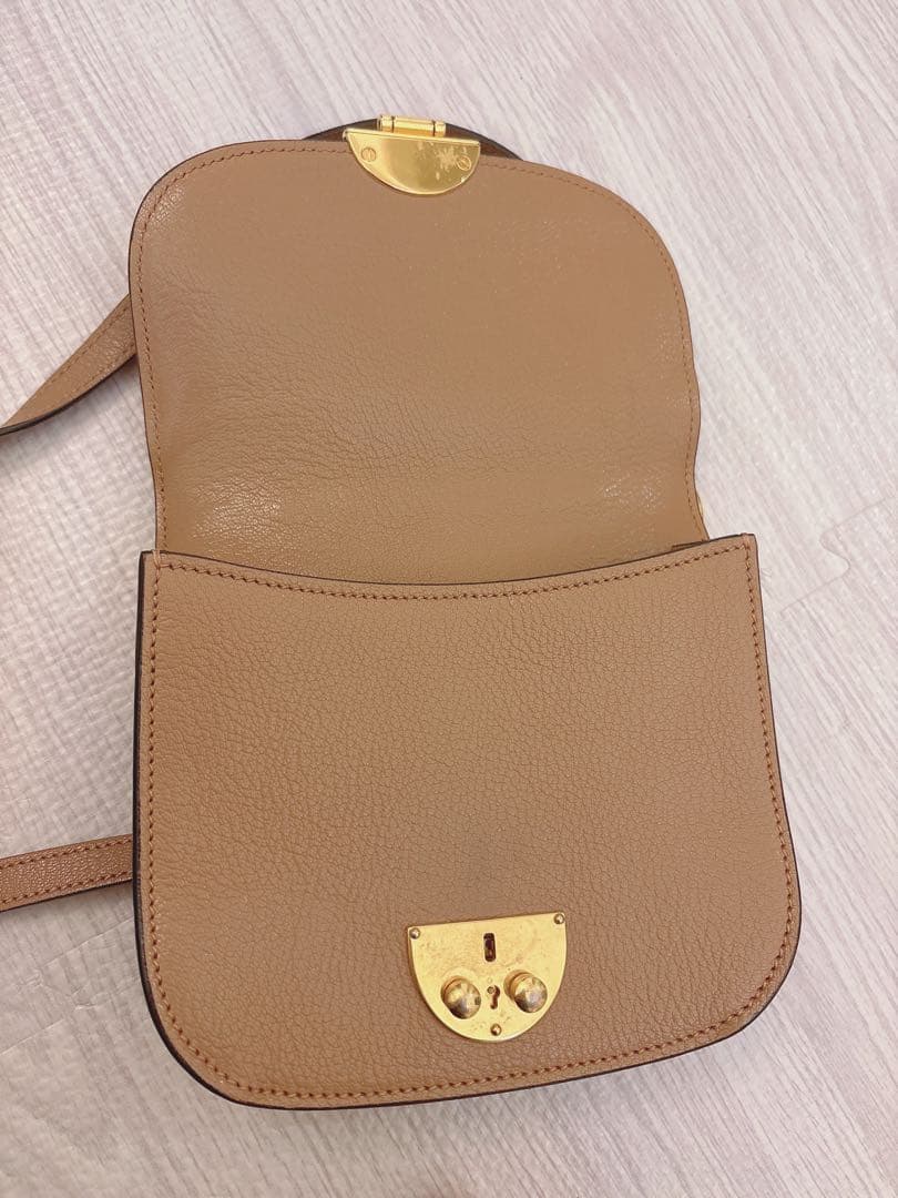 Miu Miu ベージュショルダーバッグ