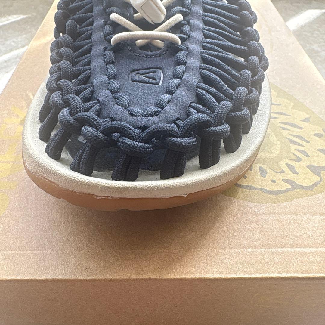 【美品】KEEN ネイビー 編み込みサンダル