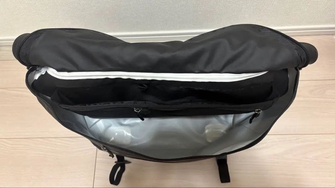 アークテリクス グランヴィル 16クーリエバッグ