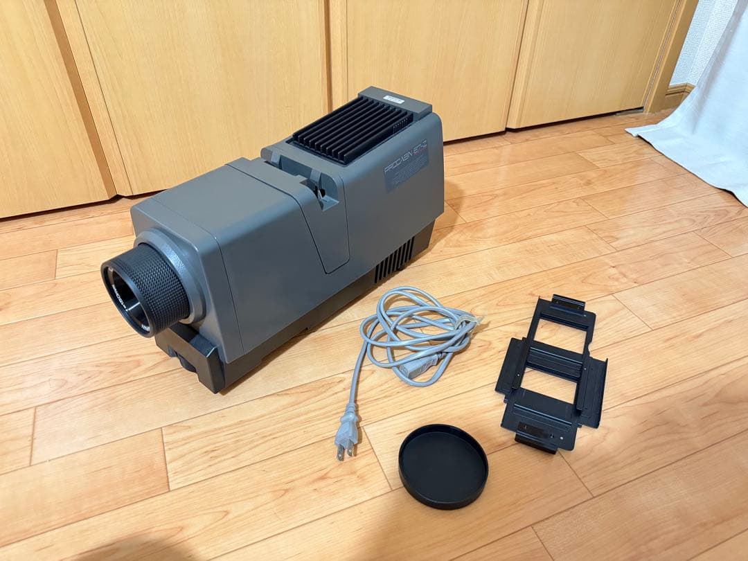 キャビン CABIN PROCABIN 67-Z 中判スライドプロジェクター