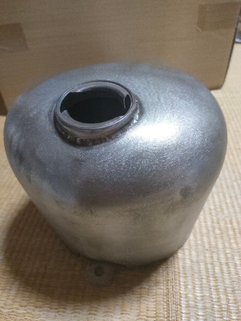 部品屋k＆w製 バルカン400 チョップドハイマウント スポーツスタータンク