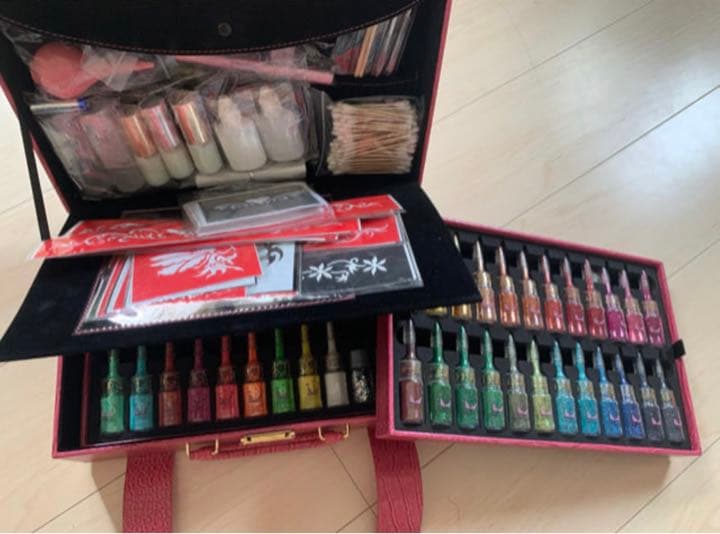 す*ん様 【（定価9万円以上）新品未使用】超お得！ボディジュエリーセット