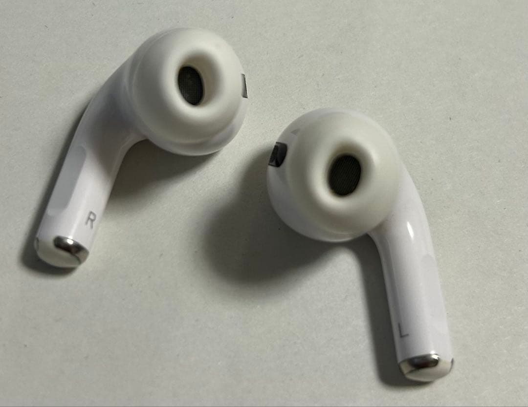 iPhoneSEホワイト＆AirPods第2世代 ケース付き